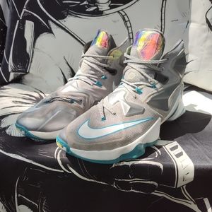 Nike LeBron 13s Holograms